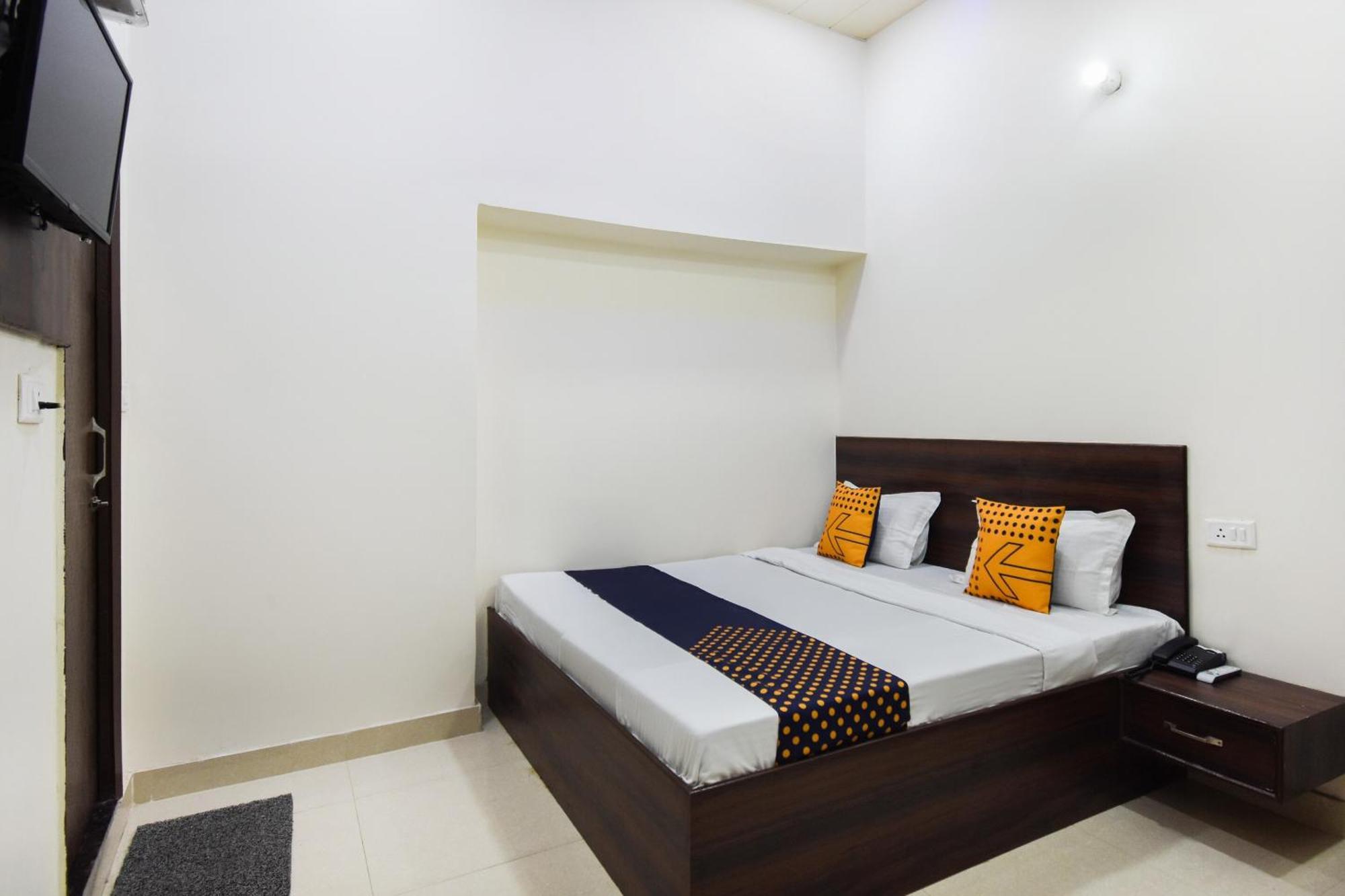 Spot On Deep Guest House Amritsar Exterior photo