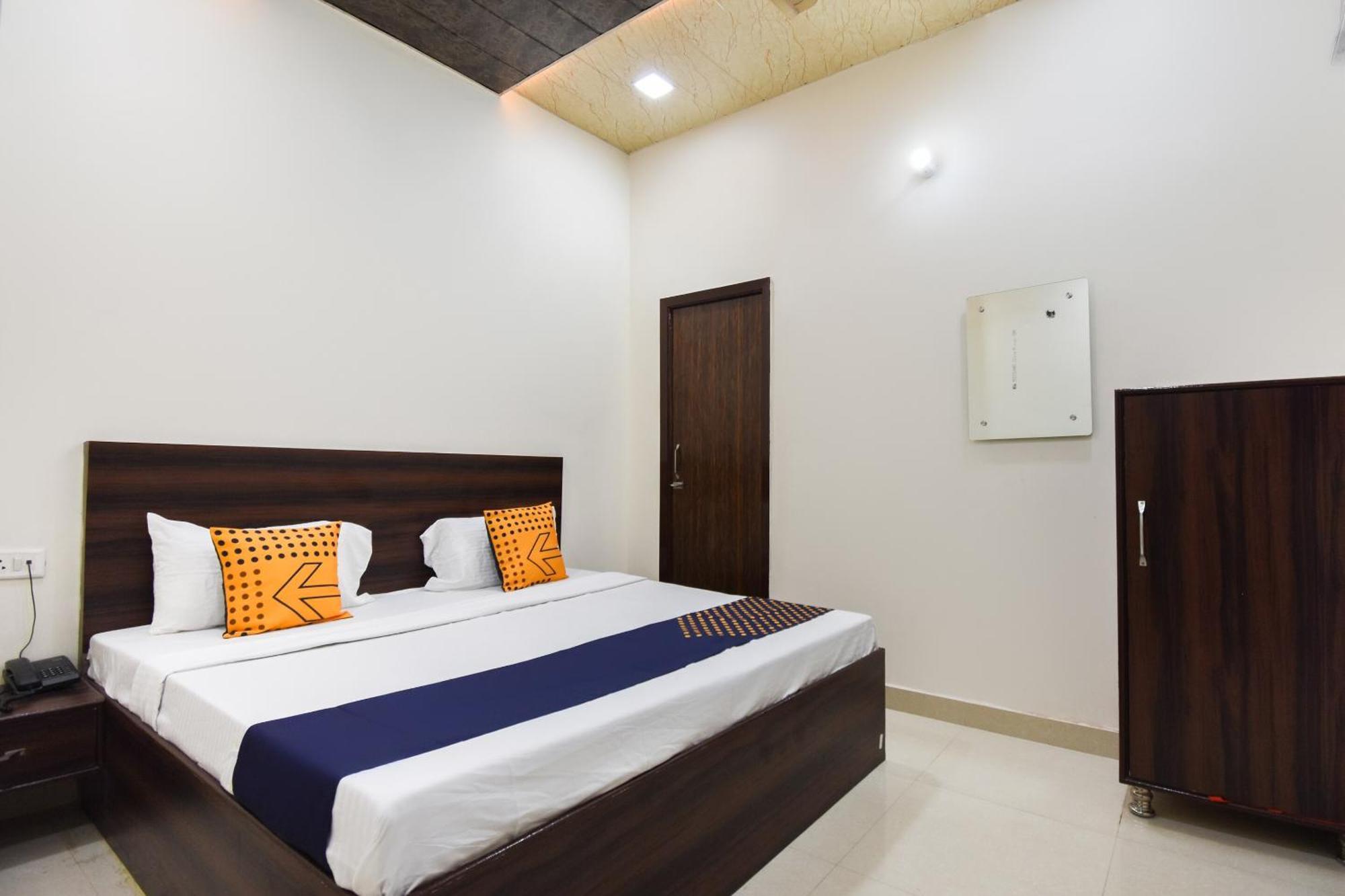 Spot On Deep Guest House Amritsar Exterior photo